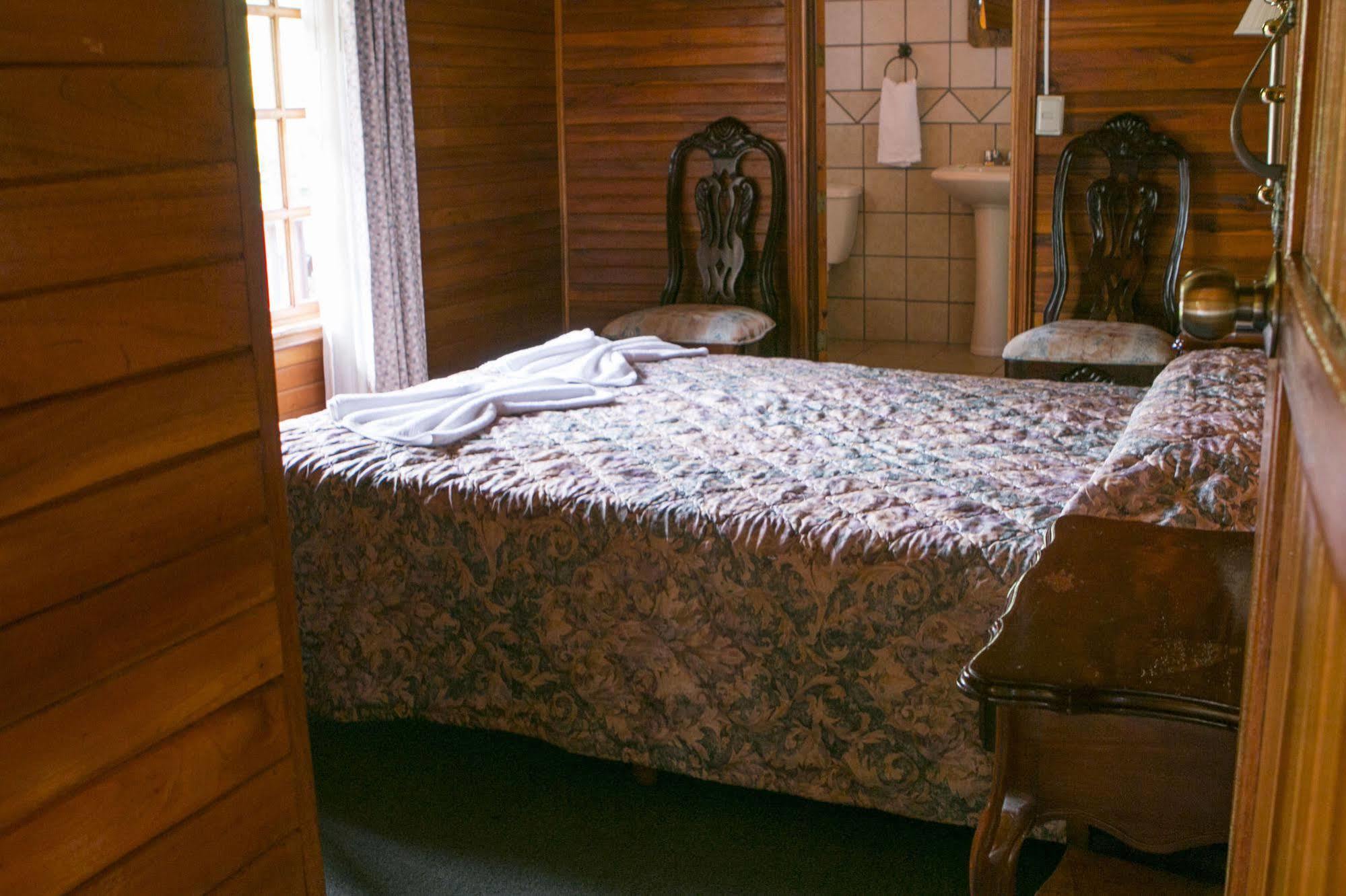 Santa Elena Lodge Cuajiniquil Bagian luar foto