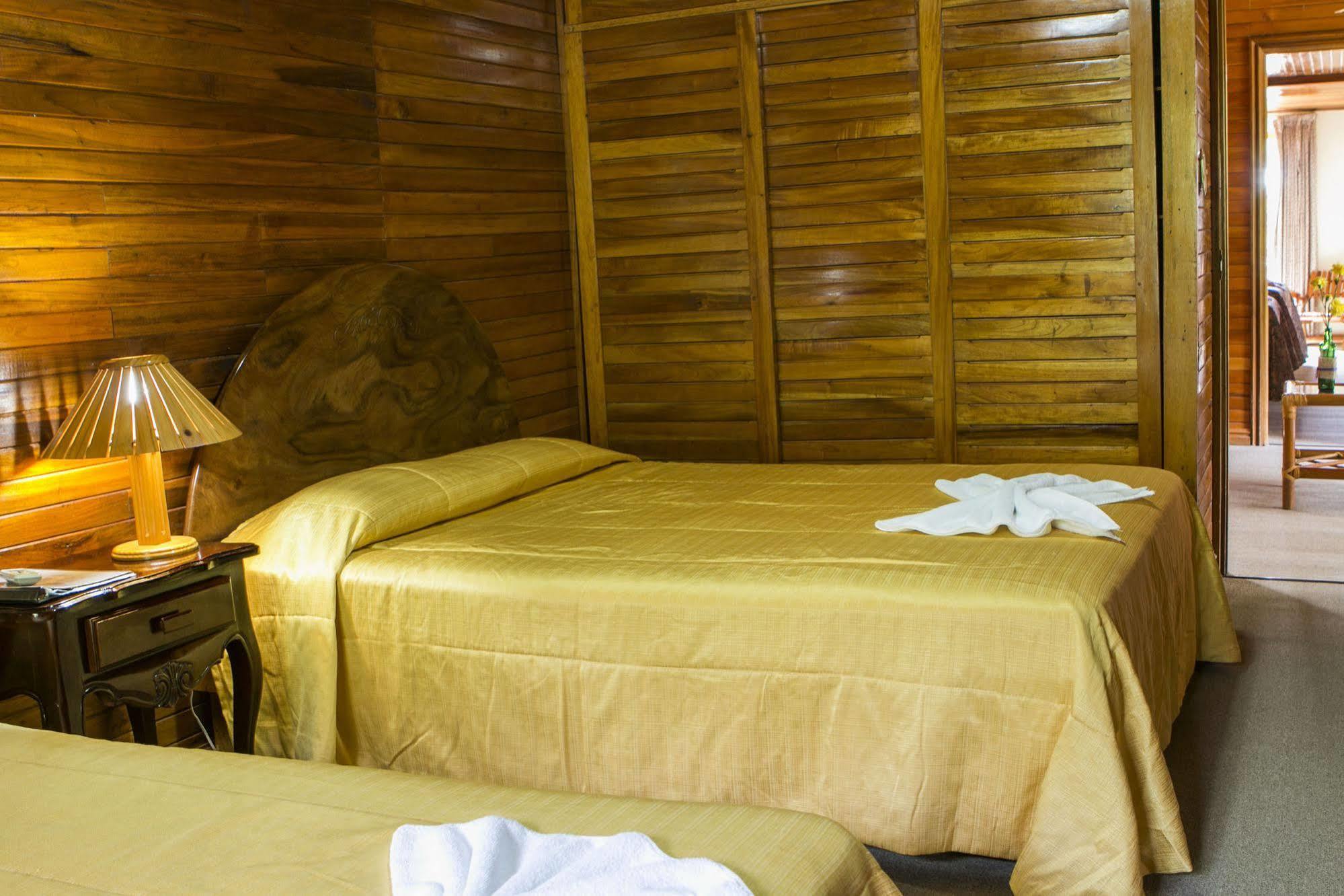 Santa Elena Lodge Cuajiniquil Bagian luar foto